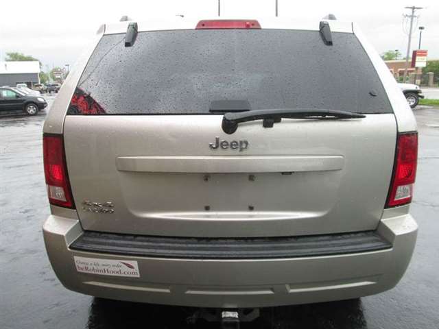 2010 Jeep Grand Cherokee 4x4 Laredo 4dr SUV